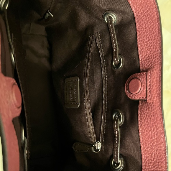 Pink Coach purse. - Picture 5 of 8